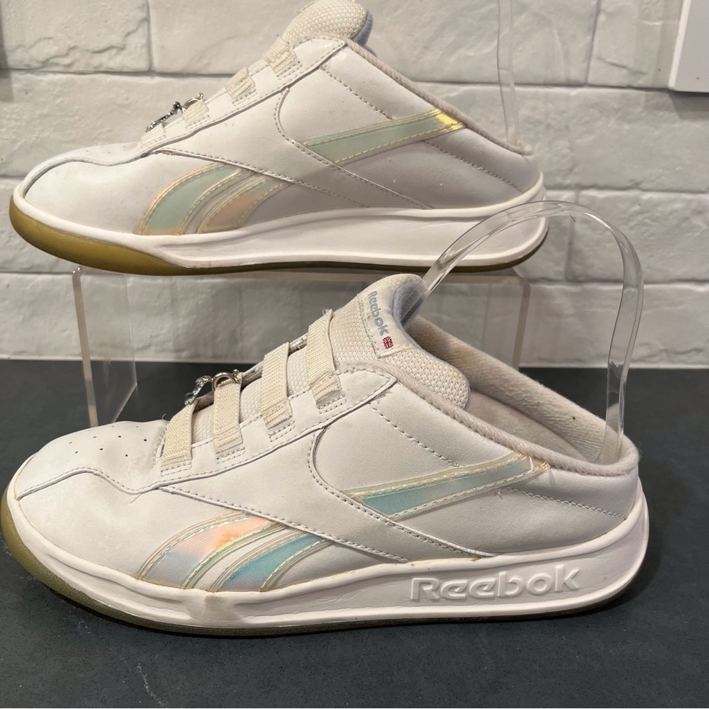 Reebok Y5 W6.5-7 white vegan  slip on sneakers